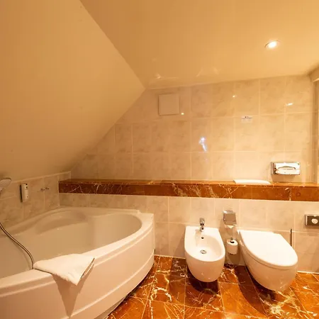 Western Schlossmuehle Hotel 4*
